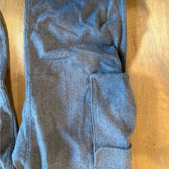 Club Monaco Gray Cargo Pants Relaxed Fit - Picture 6 of 6